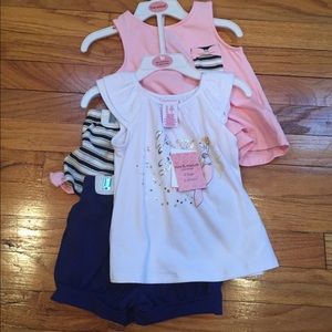 BNWT Girls Savannah Set